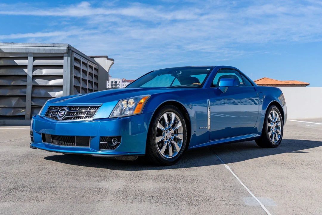 2009 Cadillac XLR - Image 15 of 31