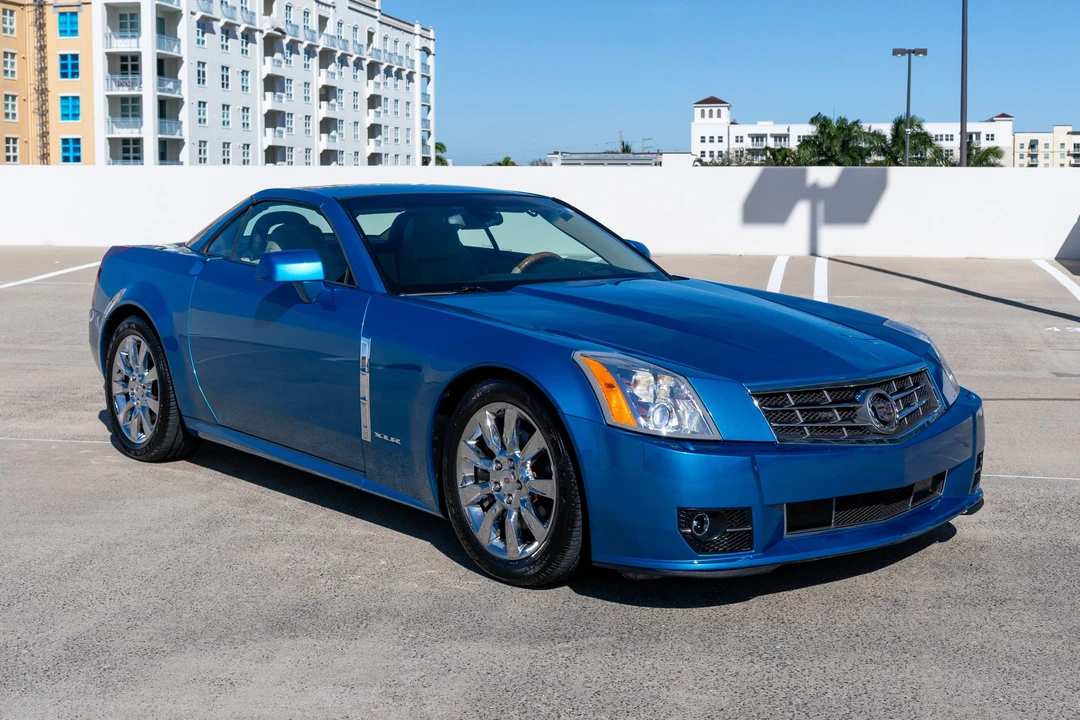 2009 Cadillac XLR - Image 12 of 31