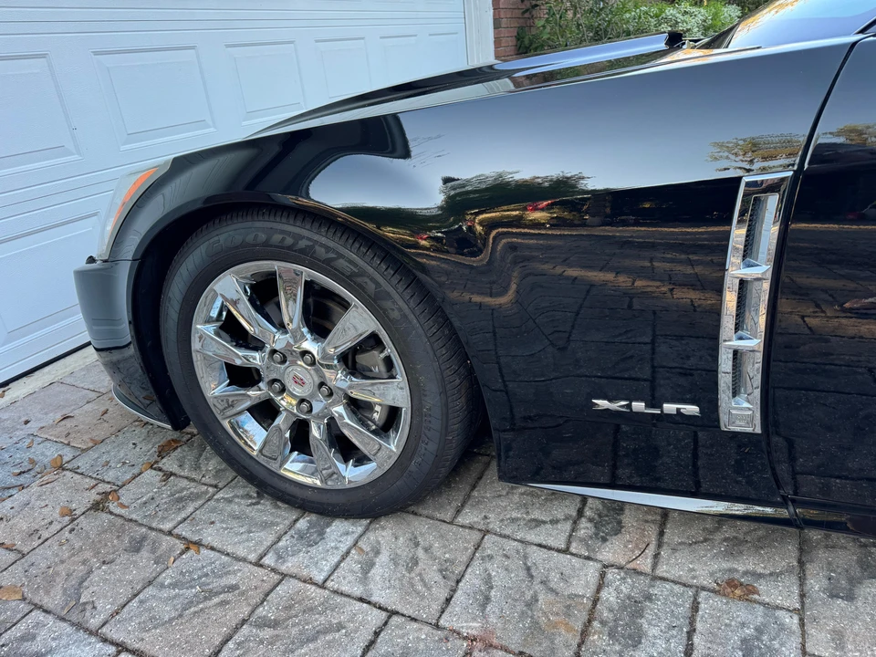 2009 Cadillac XLR - Image 23 of 31