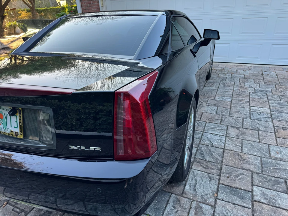 2009 Cadillac XLR - Image 28 of 31