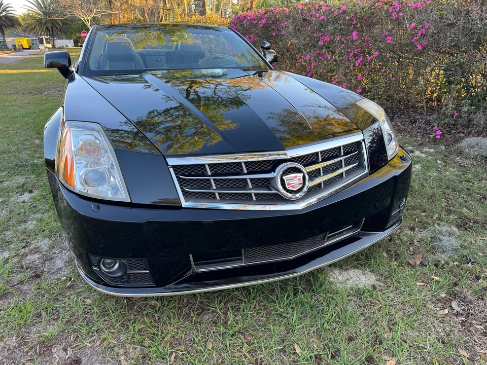 2009 Cadillac XLR - Image 13 of 31