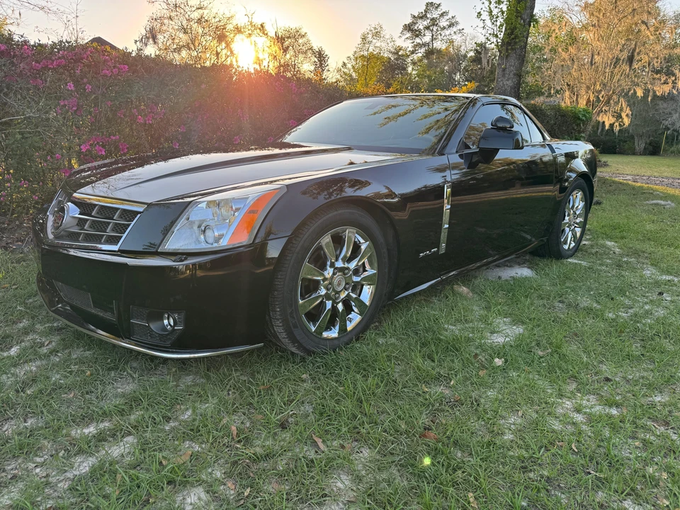 2009 Cadillac XLR - Image 16 of 31