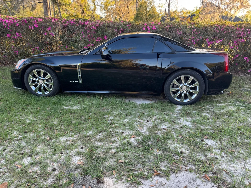2009 Cadillac XLR - Image 17 of 31