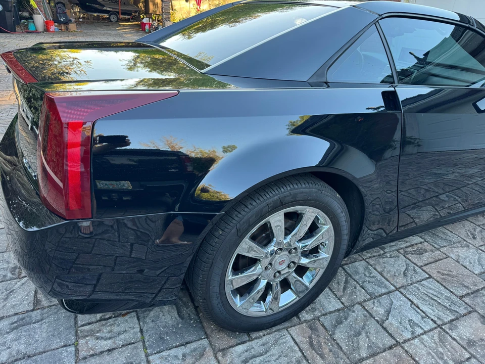 2009 Cadillac XLR - Image 29 of 31