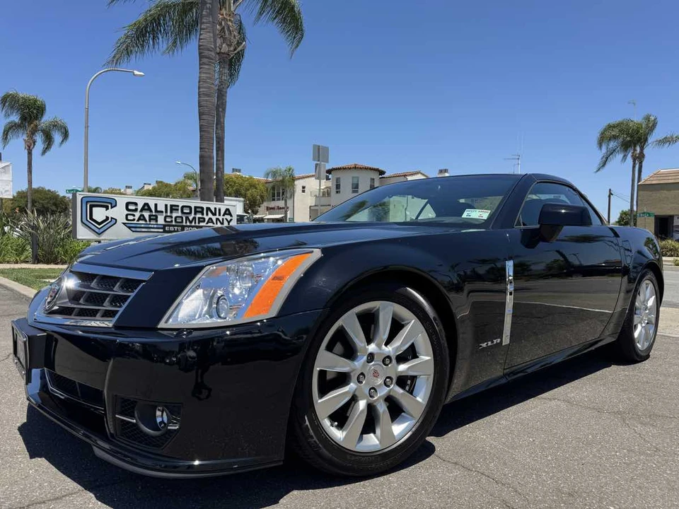 2009 Cadillac XLR - Image 3 of 31