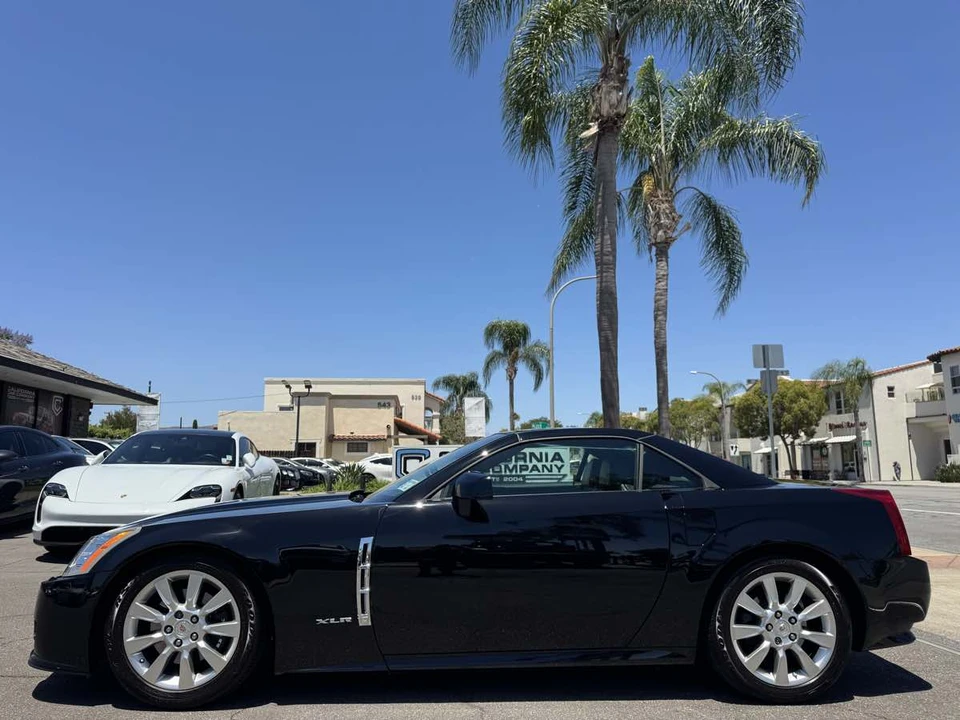 2009 Cadillac XLR - Image 4 of 31