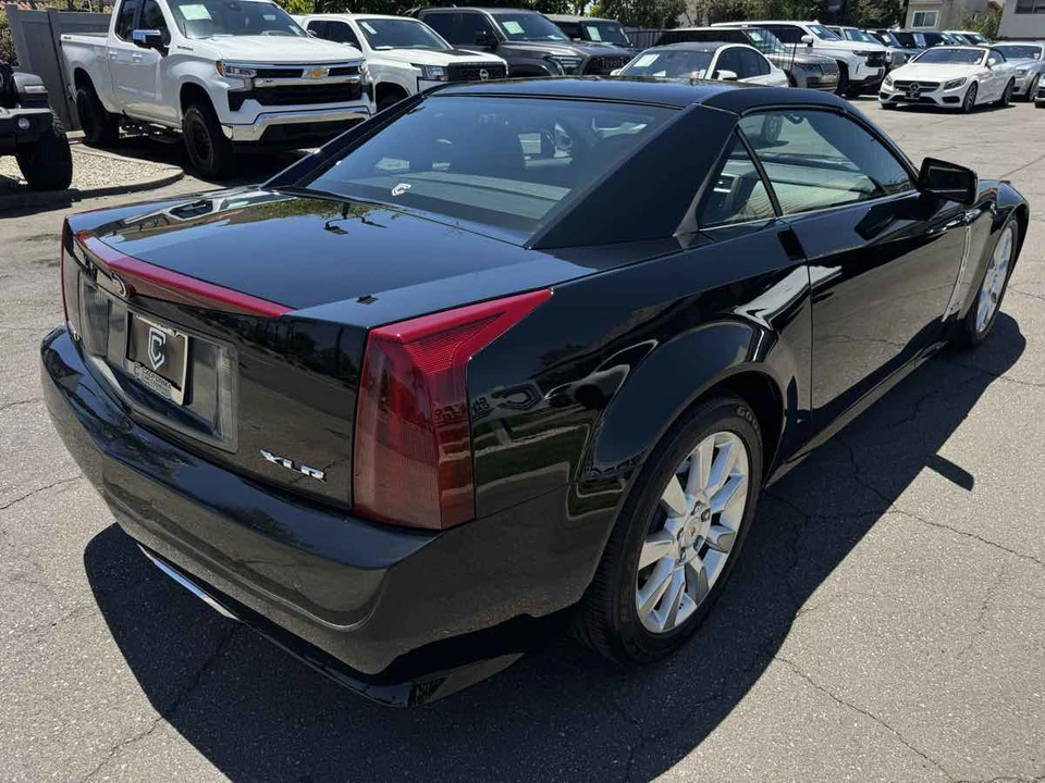 2009 Cadillac XLR - Image 12 of 31