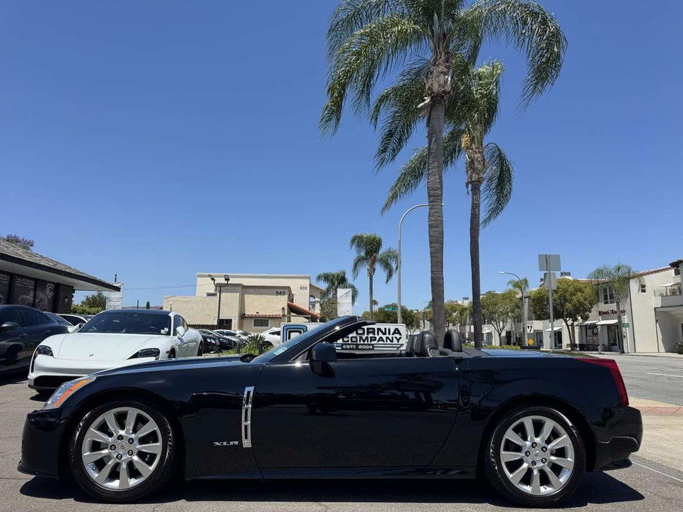 2009 Cadillac XLR - Image 5 of 31