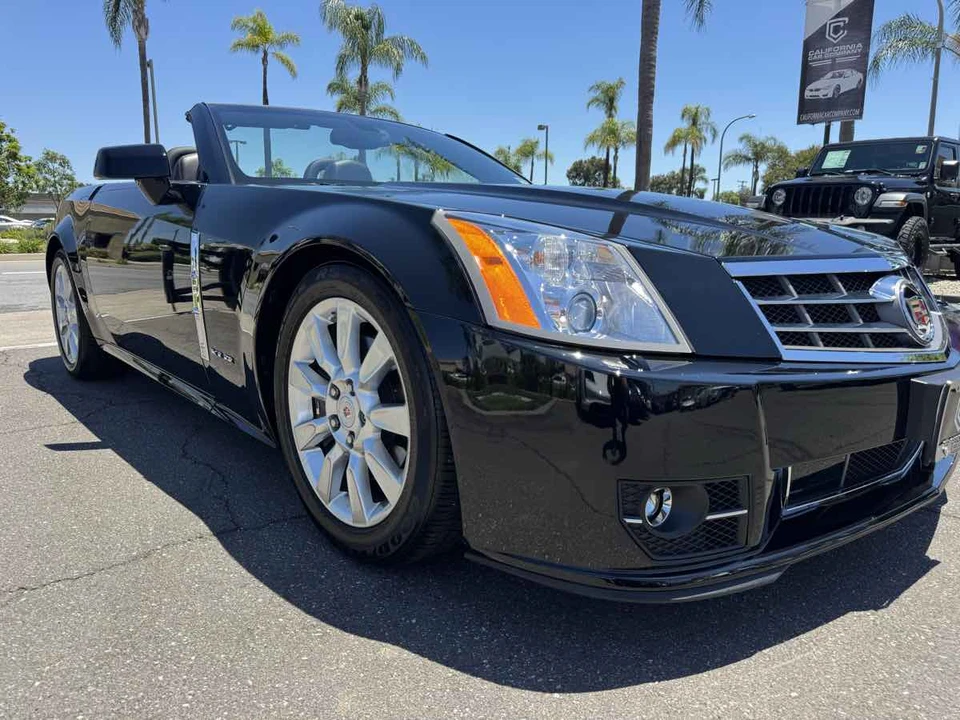 2009 Cadillac XLR - Image 16 of 31