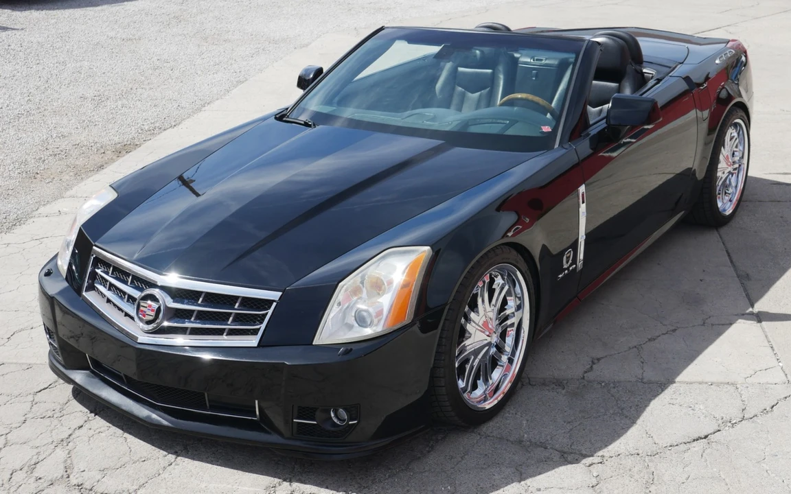 2009 Cadillac XLR - Image 15 of 31