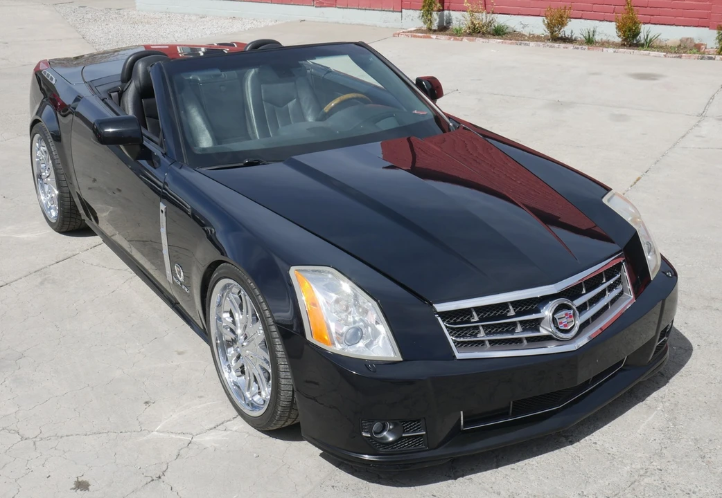 2009 Cadillac XLR - Image 14 of 31