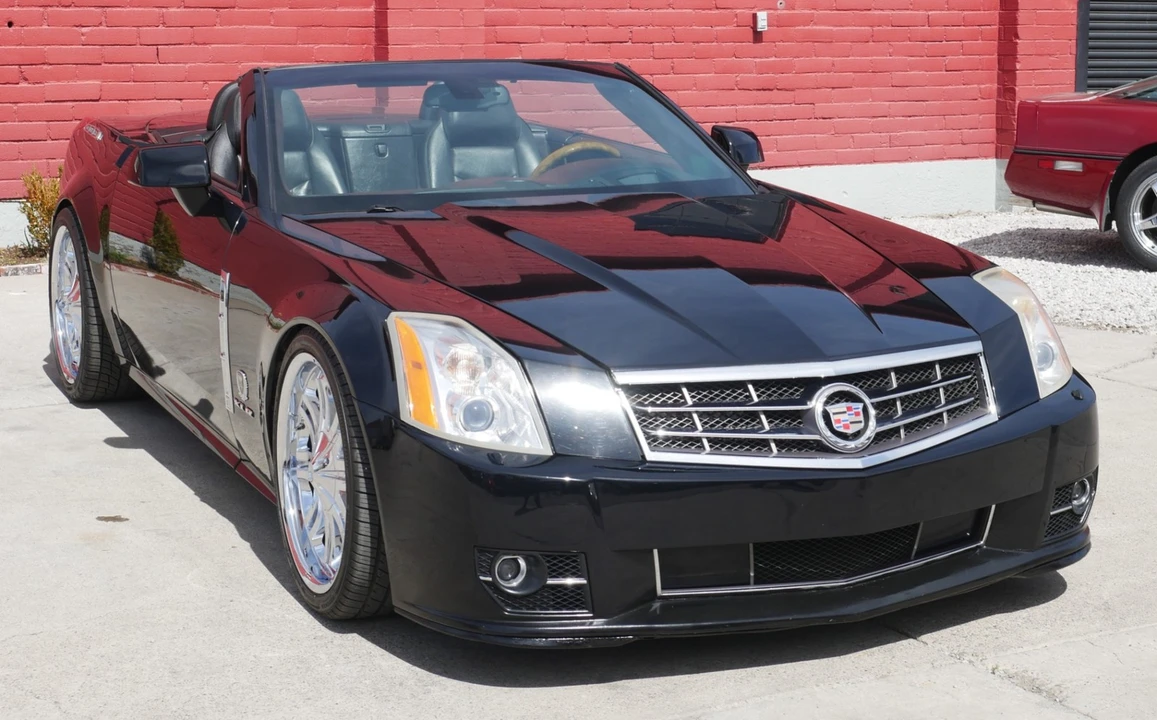 2009 Cadillac XLR - Image 13 of 31