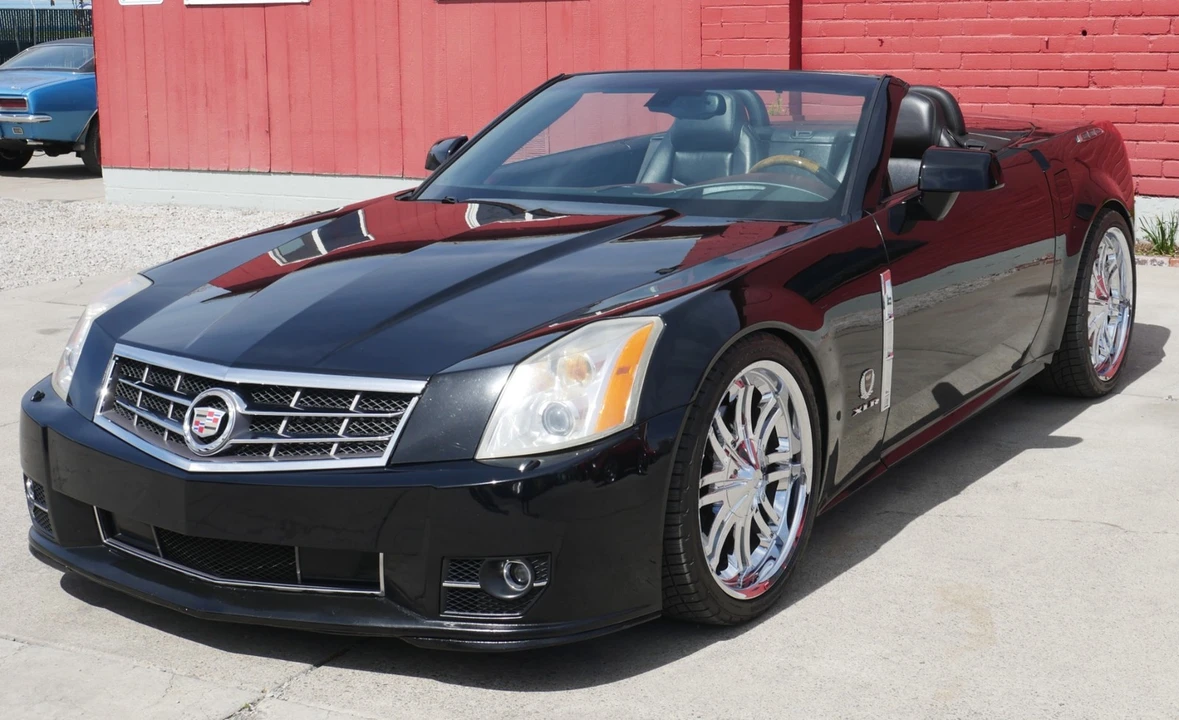 2009 Cadillac XLR - Image 12 of 31