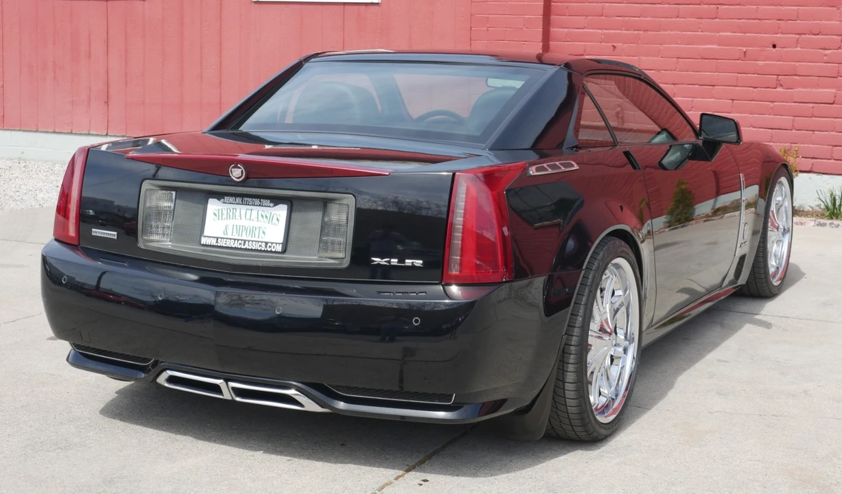 2009 Cadillac XLR - Image 6 of 31