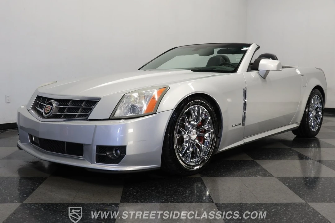 2009 Cadillac XLR - Image 20 of 21