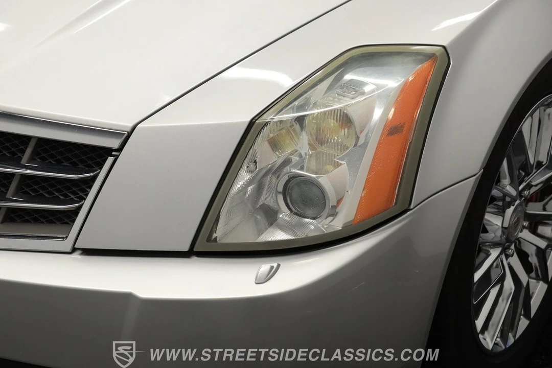 2009 Cadillac XLR - Image 19 of 21
