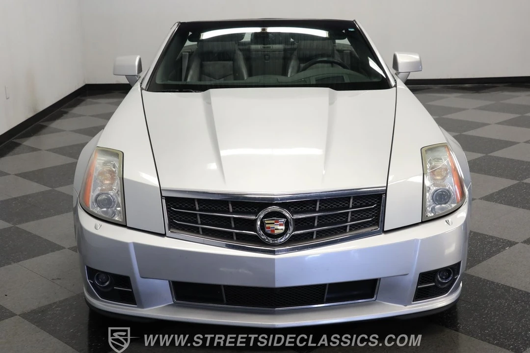 2009 Cadillac XLR - Image 15 of 21