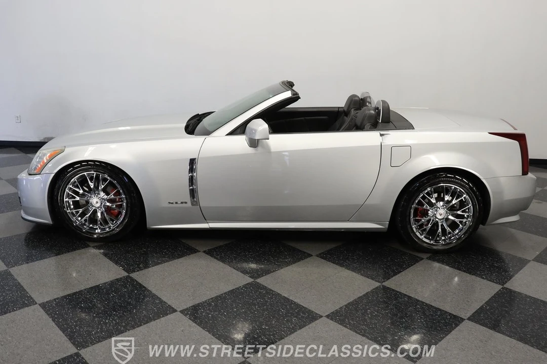 2009 Cadillac XLR - Image 2 of 21