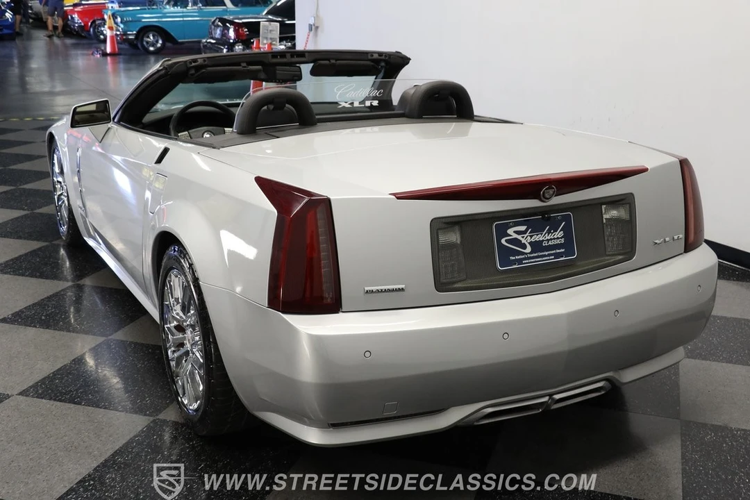2009 Cadillac XLR - Image 8 of 21