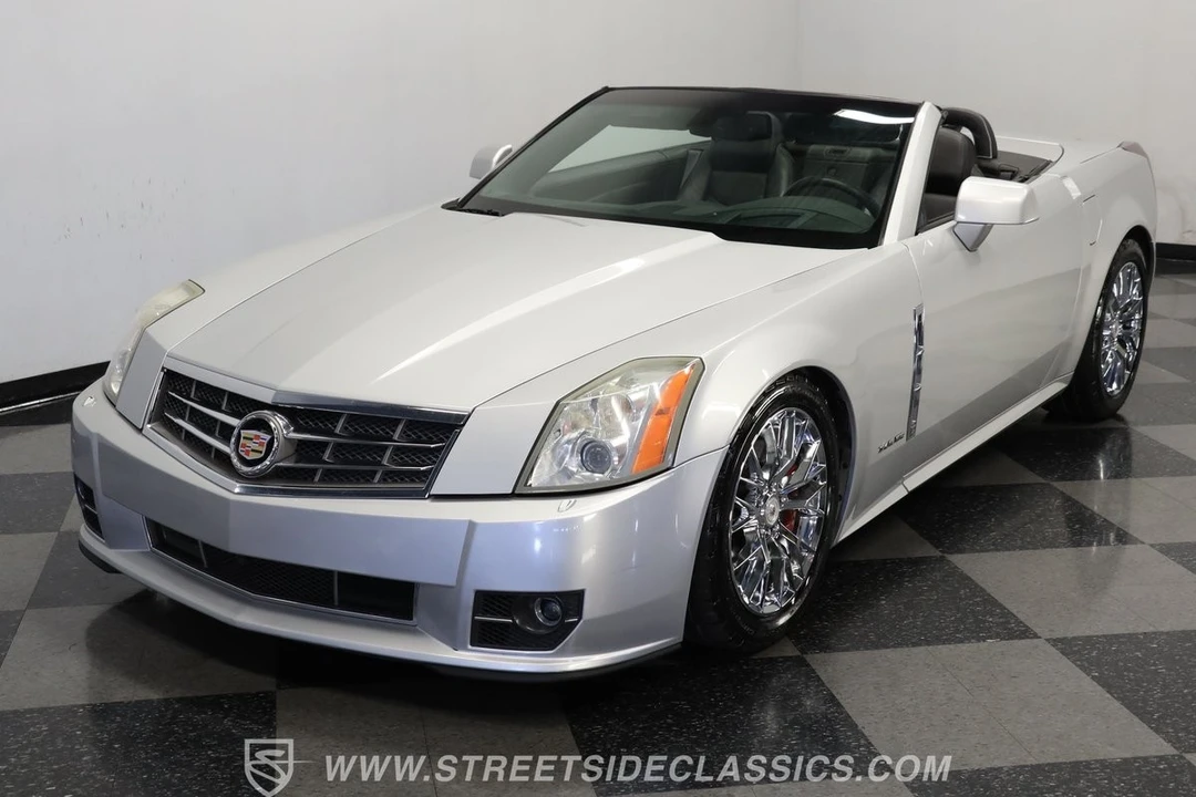 2009 Cadillac XLR - Image 17 of 21