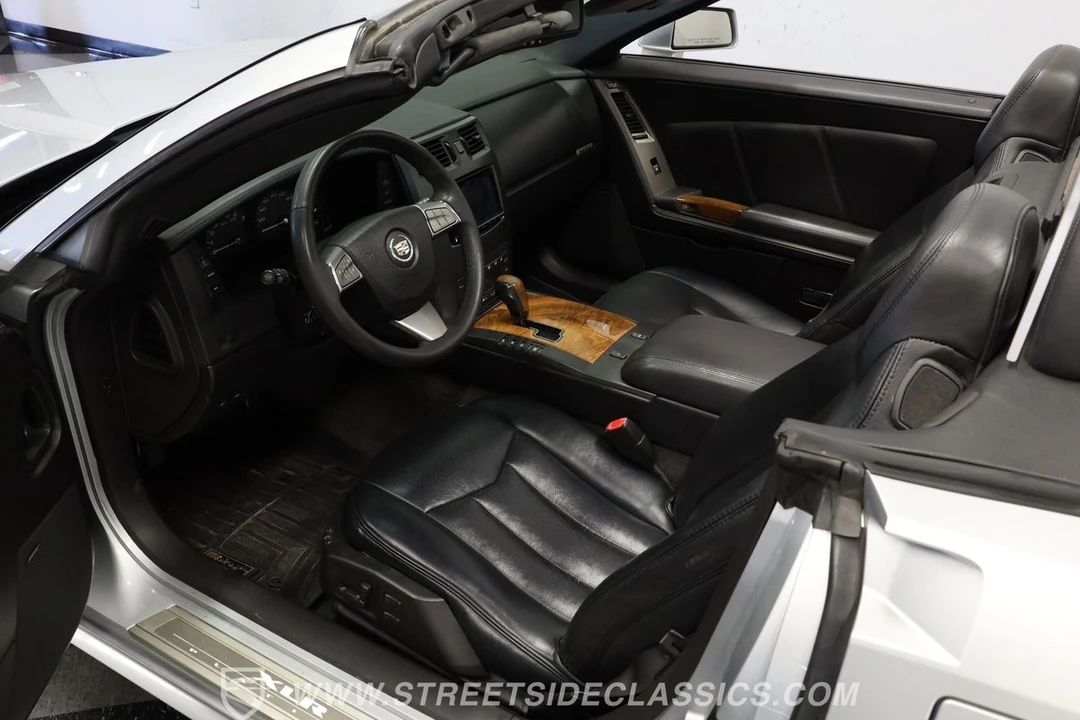 2009 Cadillac XLR - Image 5 of 21