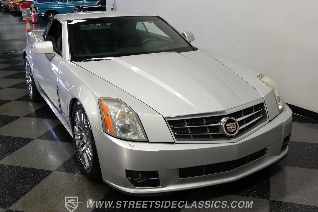 2009 Cadillac XLR - Image 14 of 21