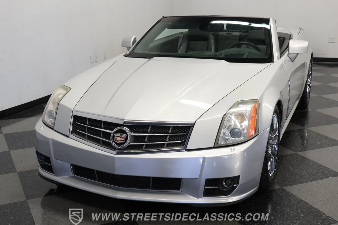 2009 Cadillac XLR - Image 17 of 21