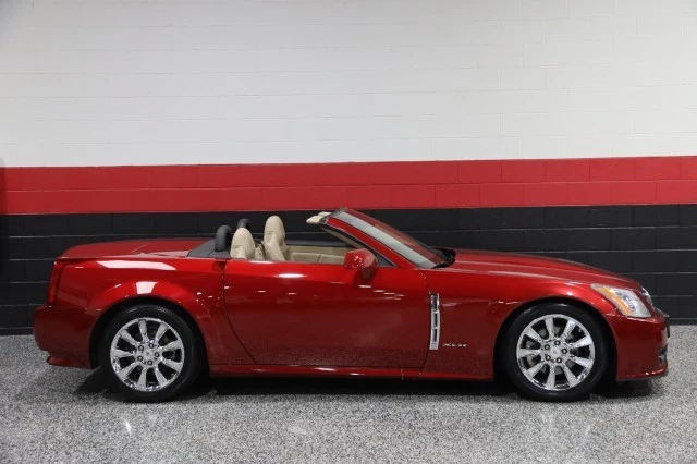 2009 Cadillac XLR - Image 7 of 21