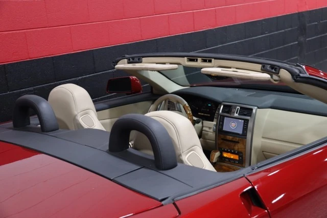 2009 Cadillac XLR - Image 10 of 21