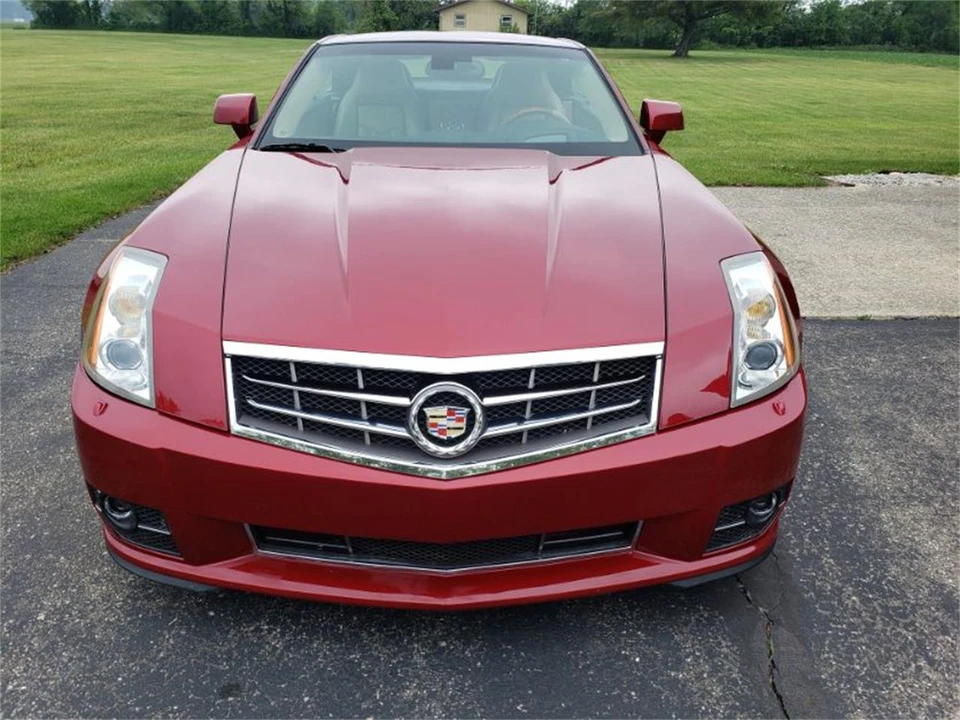 2009 Cadillac XLR - Image 6 of 17