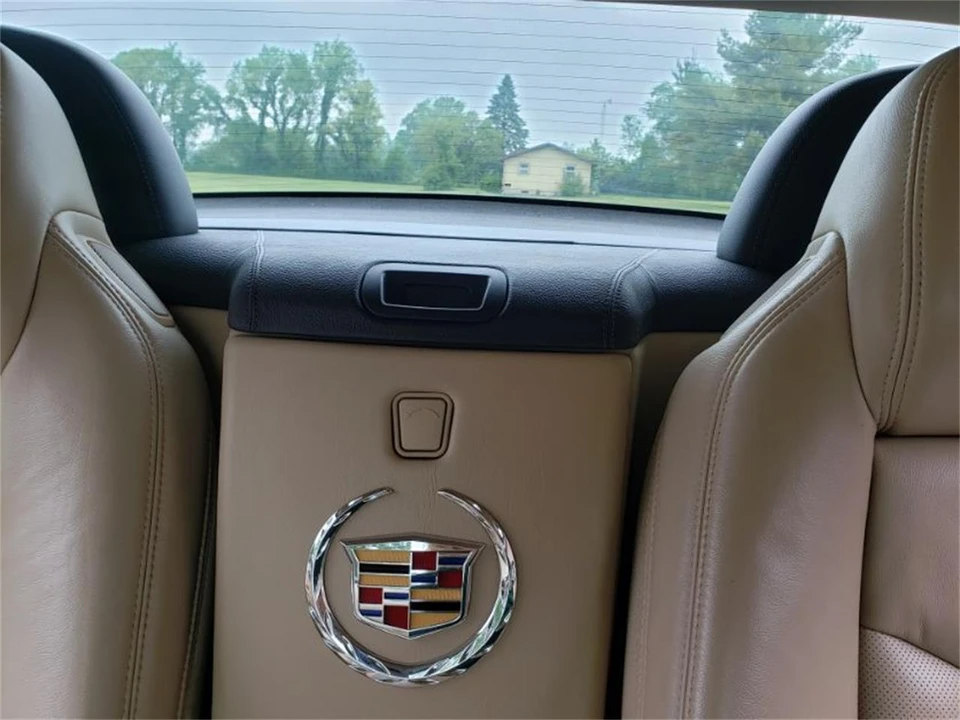 2009 Cadillac XLR - Image 8 of 17