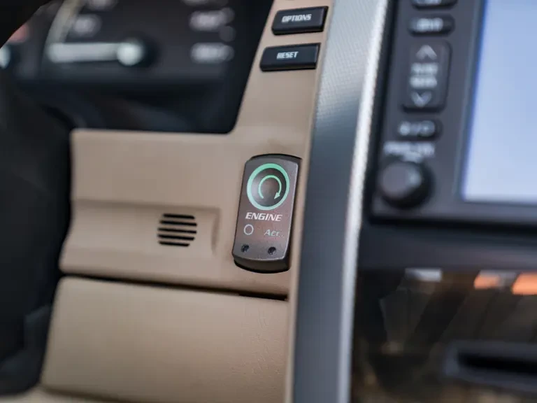 2009 Cadillac XLR-V - Image 23 of 31