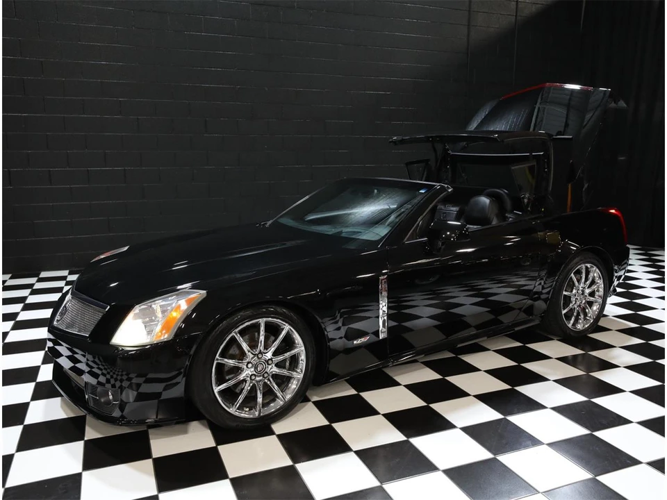 2009 Cadillac XLR-V - Image 13 of 31