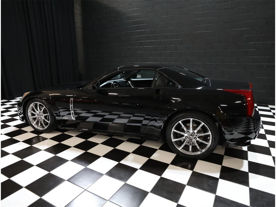 2009 Cadillac XLR-V - Image 6 of 31