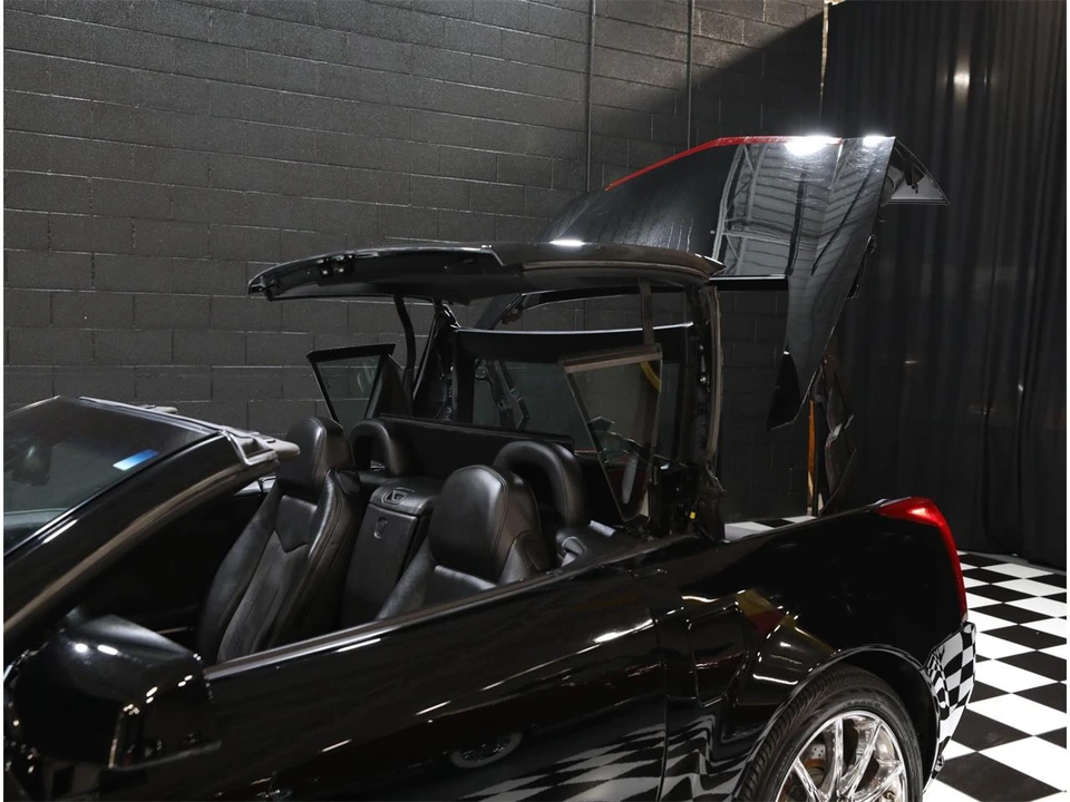 2009 Cadillac XLR-V - Image 14 of 31