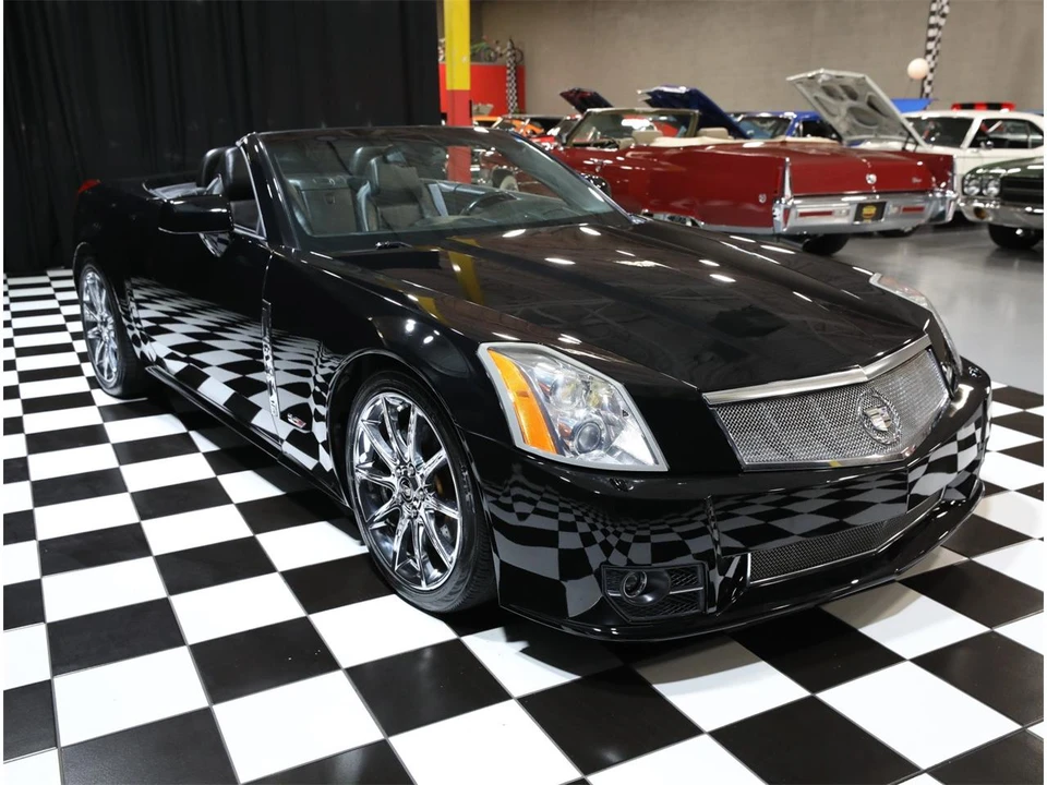 2009 Cadillac XLR-V - Image 23 of 31