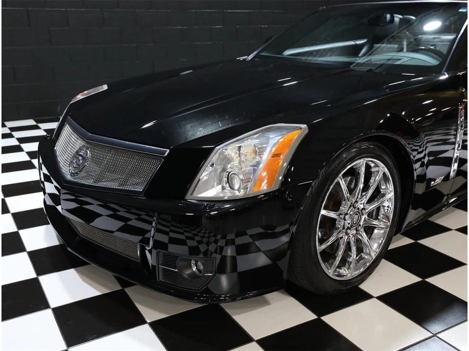 2009 Cadillac XLR-V - Image 16 of 31