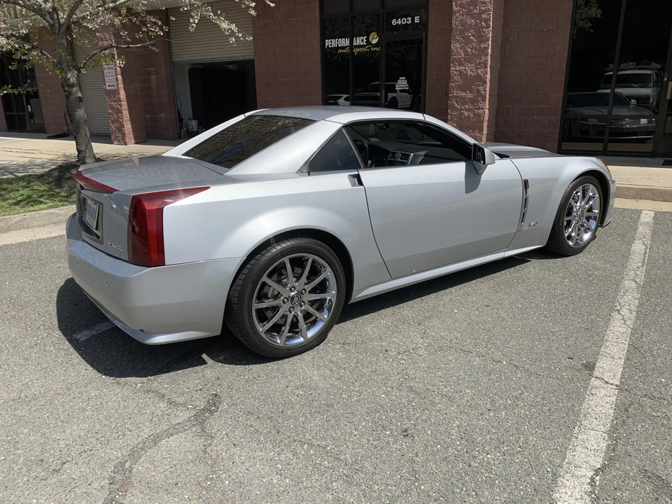 2009 Cadillac XLR-V - Image 15 of 31