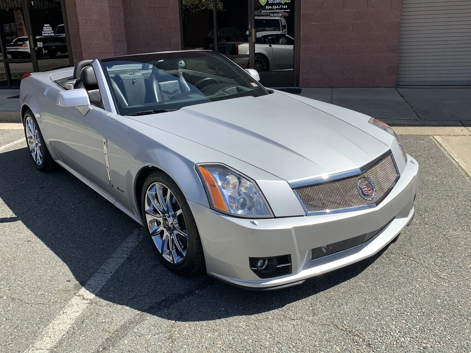 2009 Cadillac XLR-V - Image 4 of 31