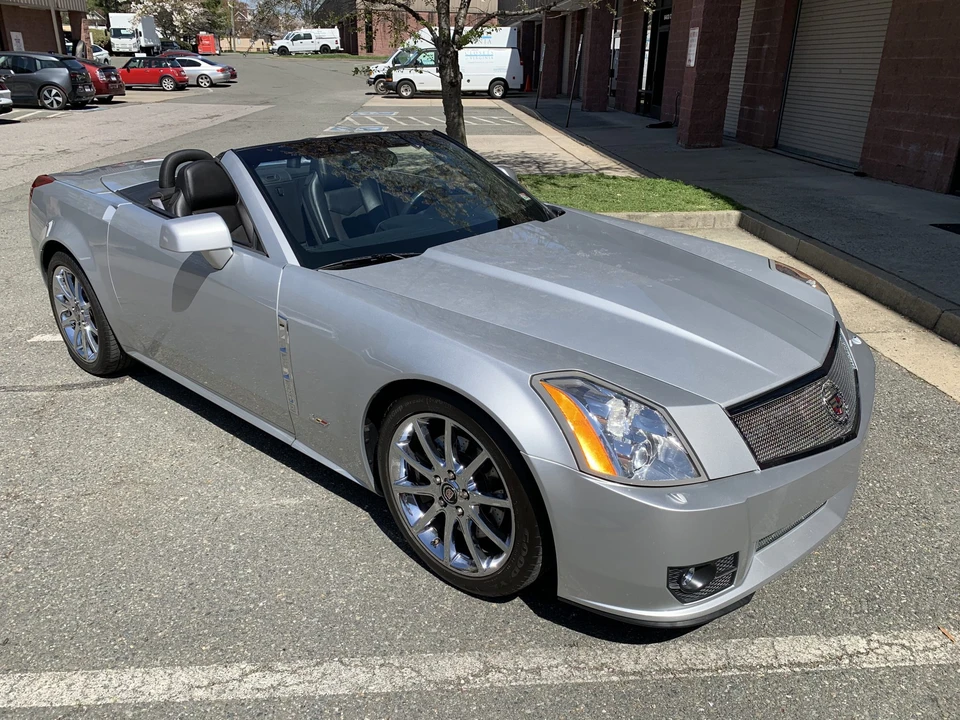 2009 Cadillac XLR-V - Image 6 of 31