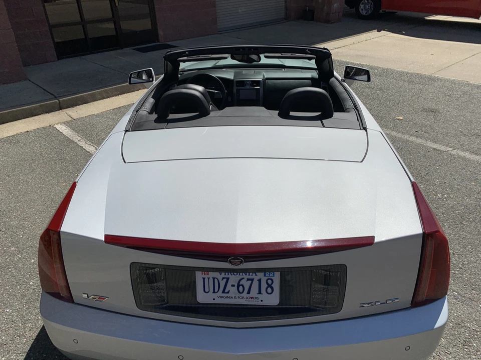 2009 Cadillac XLR-V - Image 17 of 31