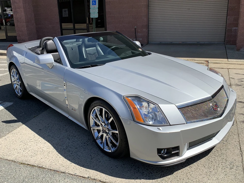 2009 Cadillac XLR-V - Image 9 of 31