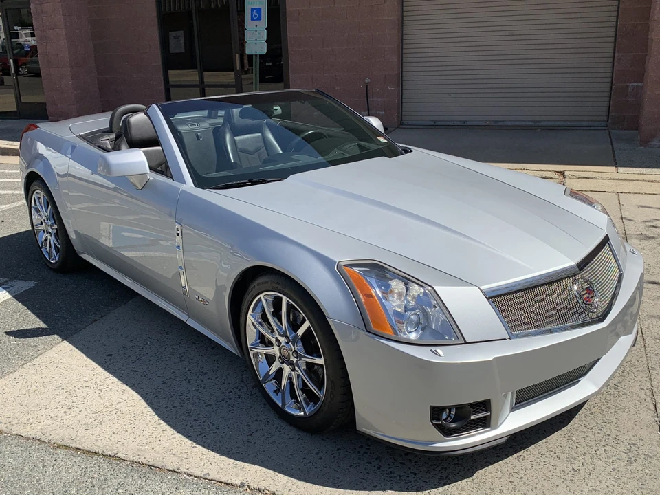 2009 Cadillac XLR-V - Image 7 of 31