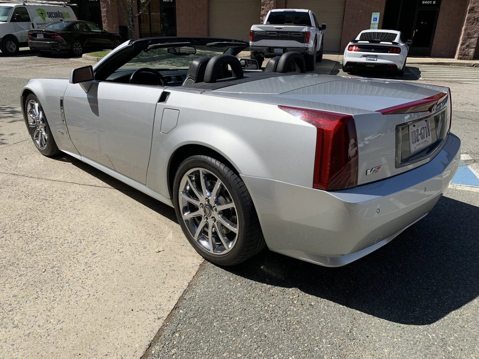2009 Cadillac XLR-V - Image 20 of 31