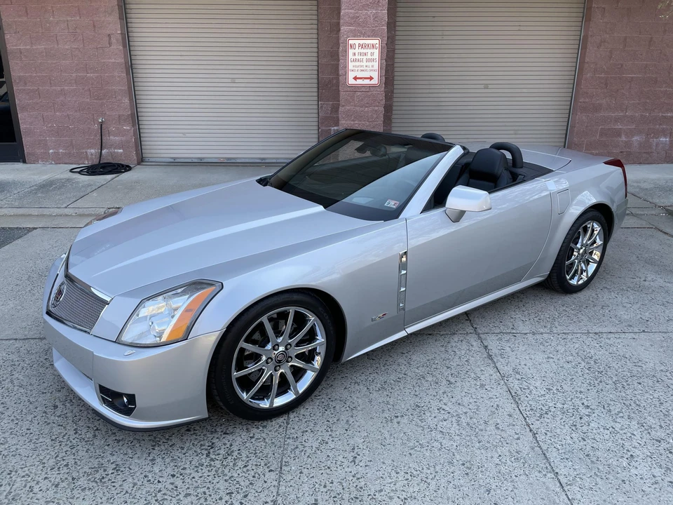 2009 Cadillac XLR-V - Image 29 of 31