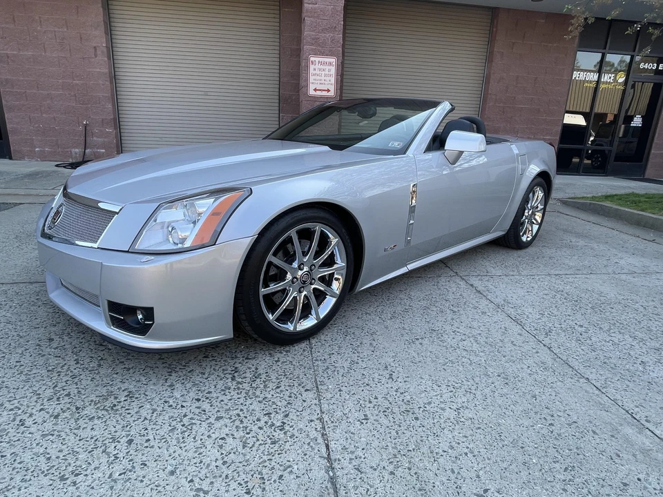 2009 Cadillac XLR-V - Image 30 of 31