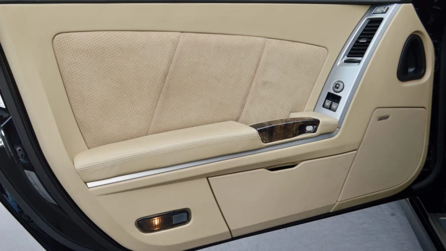 2009 Cadillac XLR-V - Image 28 of 31
