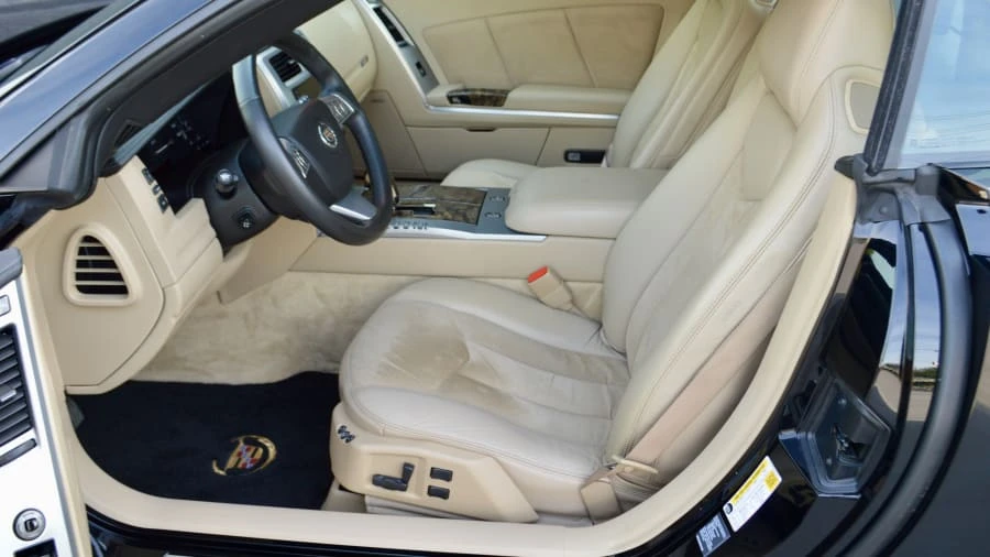 2009 Cadillac XLR-V - Image 5 of 31