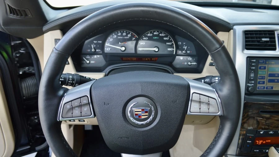 2009 Cadillac XLR-V - Image 7 of 31