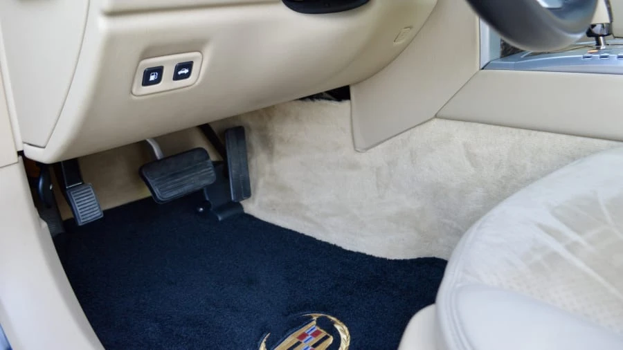 2009 Cadillac XLR-V - Image 31 of 31